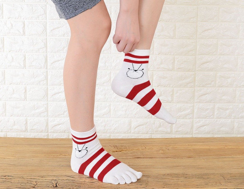 red and white stripes gym socks for women