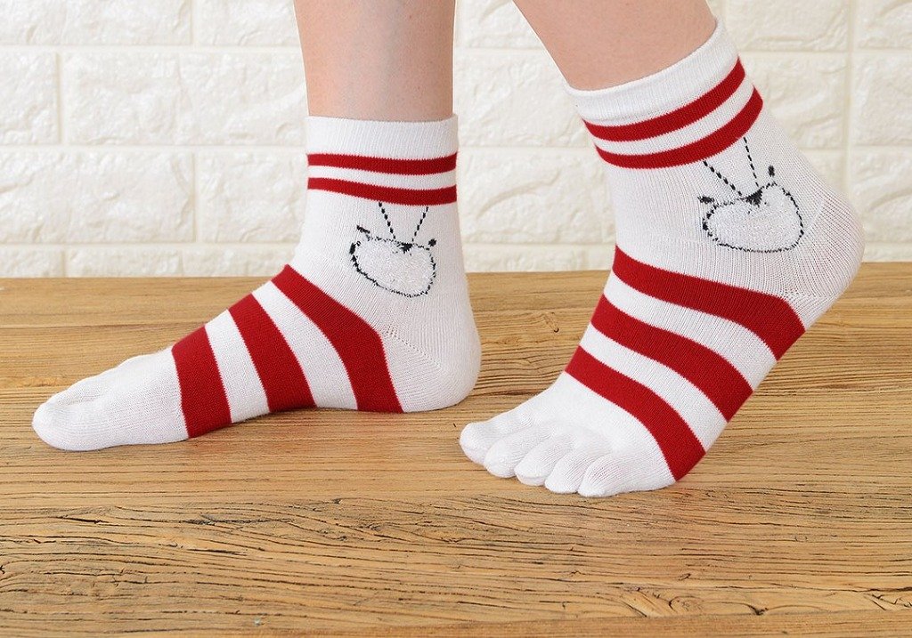 red and white crew socks for women
