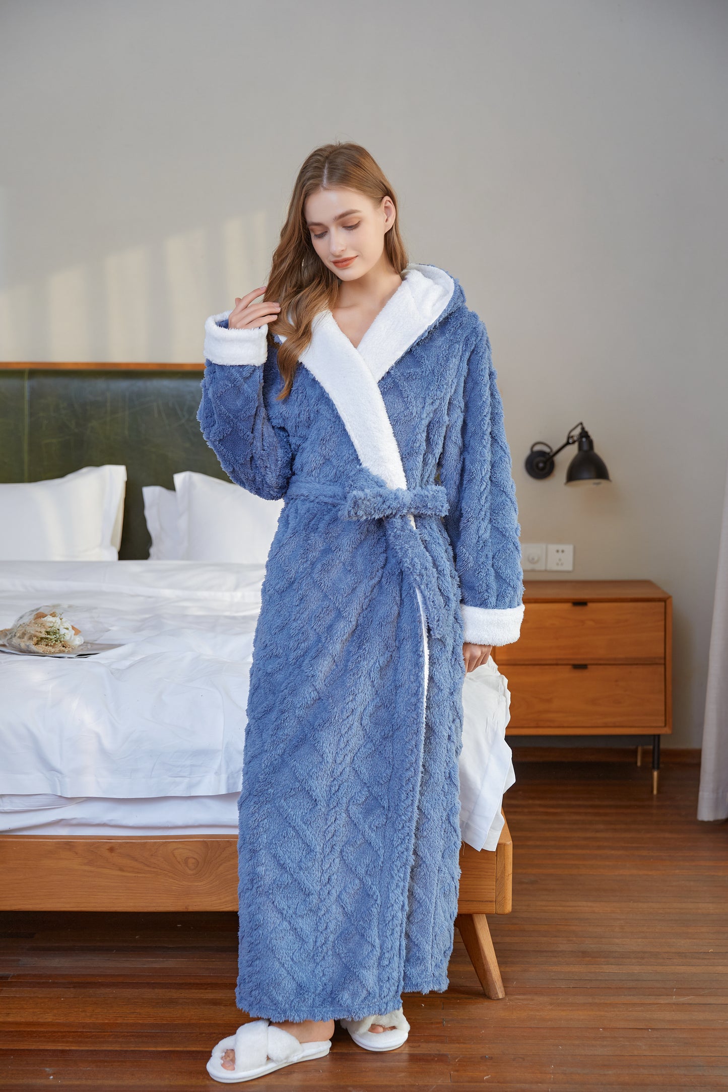 UNEEI Robes for Women Hooded Full-Length Womens Robes Soft Warm for Women Bathrobes